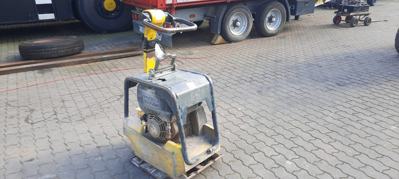 Wacker Rüttelplatte DPU 3050H - Vibroplate: picture 1 Wacker Rüttelplatte DPU 3050H - Vibroplate: picture 1