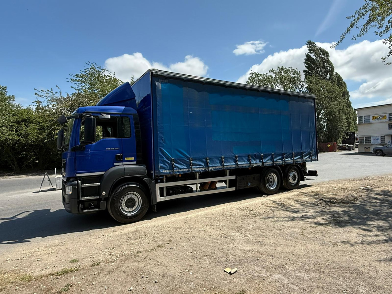 2016 MAN TGS 26 Curtainside Truck - Curtain side truck: picture 4 2016 MAN TGS 26 Curtainside Truck - Curtain side truck: picture 4