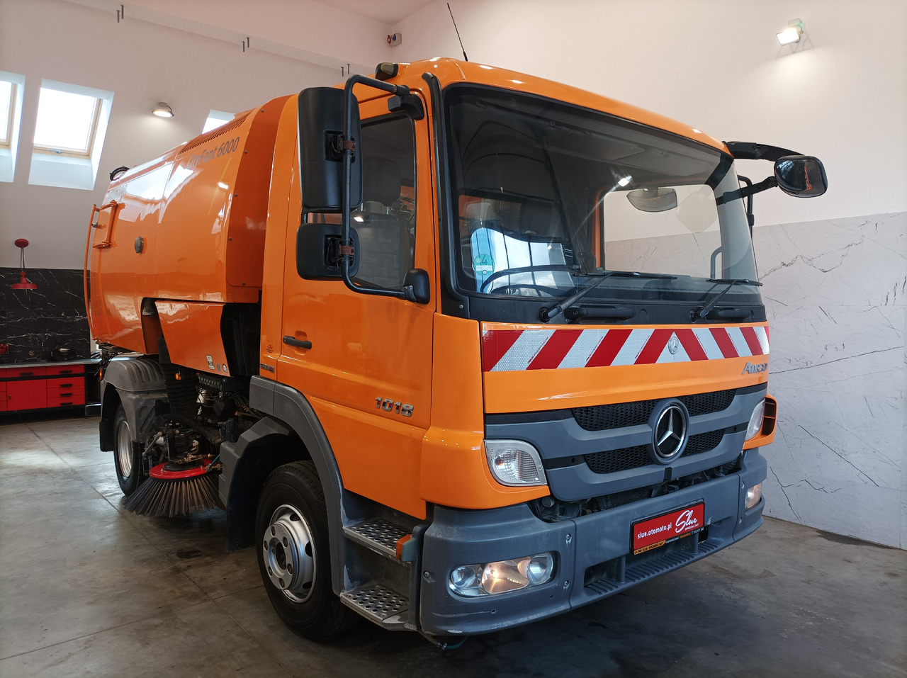 MERCEDES-BENZ Atego 1018 Zamiatarka Kehrmaschine BUCHER Szczotki L/R PM10 2 Silniki 2012r - Road sweeper: picture 1 MERCEDES-BENZ Atego 1018 Zamiatarka Kehrmaschine BUCHER Szczotki L/R PM10 2 Silniki 2012r - Road sweeper: picture 1