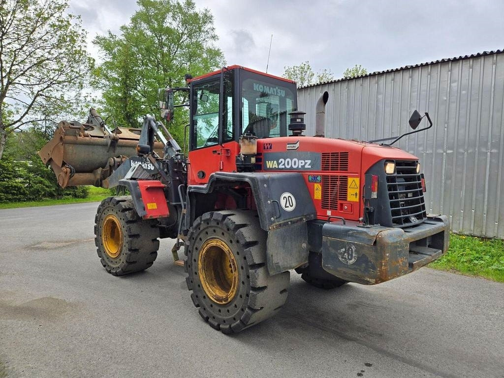 Komatsu WA200PZ-6  - Wheel loader: picture 2 Komatsu WA200PZ-6  - Wheel loader: picture 2