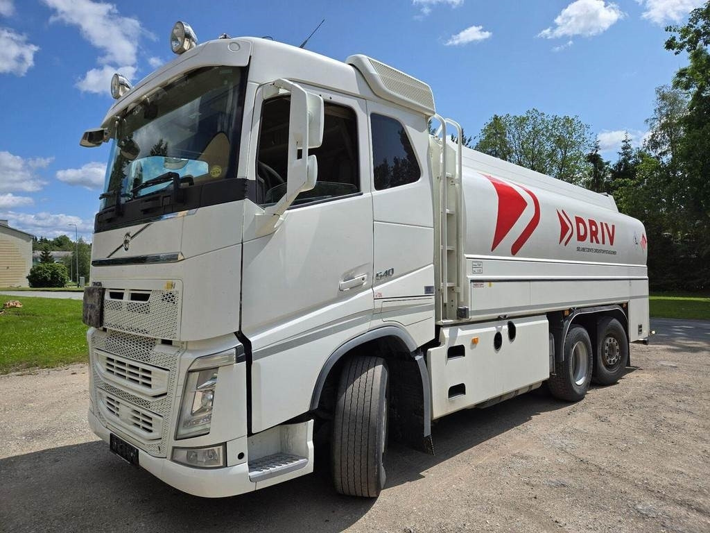 Volvo FH540 6x2 ADR - Tanker truck: picture 1 Volvo FH540 6x2 ADR - Tanker truck: picture 1