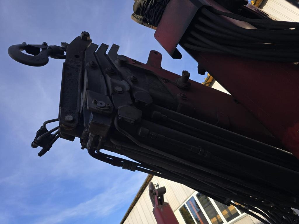 Volvo FM12 420 8X2 HMF 2220 K4 - Hook lift truck: picture 5 Volvo FM12 420 8X2 HMF 2220 K4 - Hook lift truck: picture 5