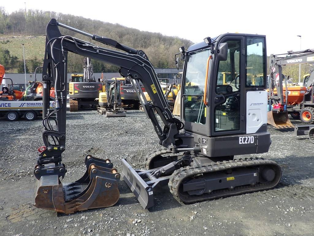 Volvo EC 27 D mit Powertilt - Mini excavator: picture 1 Volvo EC 27 D mit Powertilt - Mini excavator: picture 1