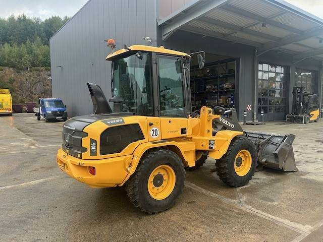 Volvo L 30 G  - Wheel loader: picture 3 Volvo L 30 G  - Wheel loader: picture 3