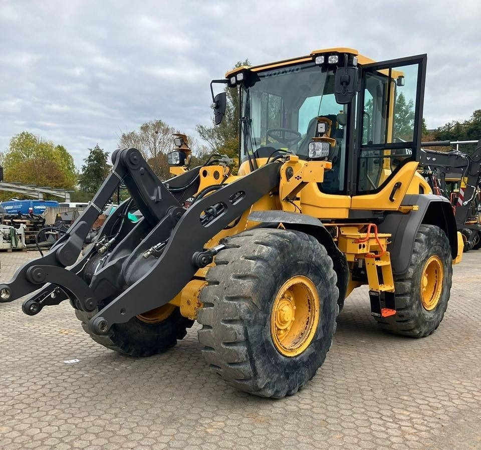 Volvo L 60 H - Wheel loader: picture 1 Volvo L 60 H - Wheel loader: picture 1