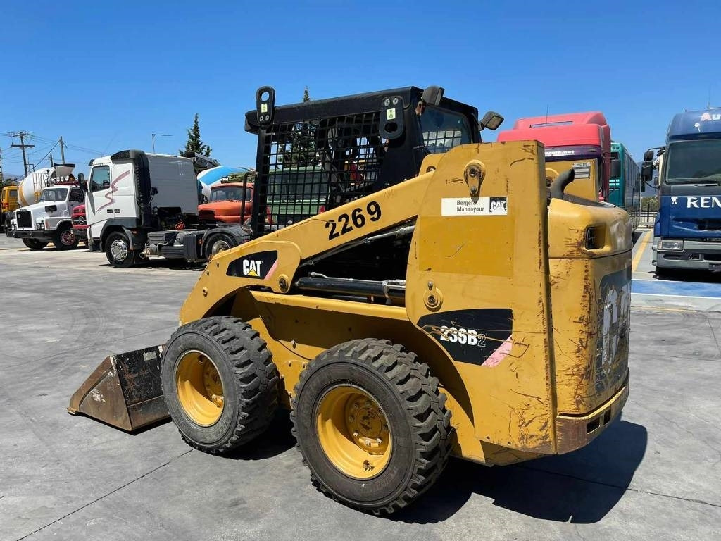 CAT 236 B - Skid steer loader: picture 4 CAT 236 B - Skid steer loader: picture 4