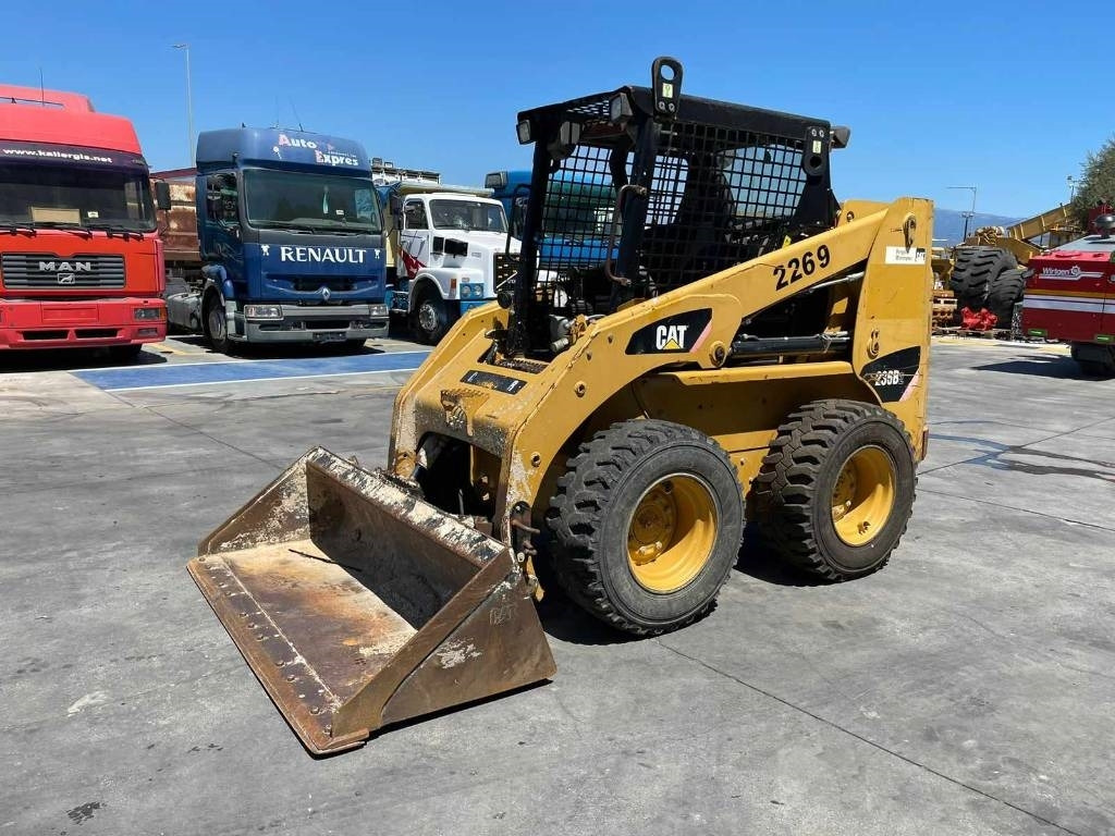 CAT 236 B - Skid steer loader: picture 3 CAT 236 B - Skid steer loader: picture 3