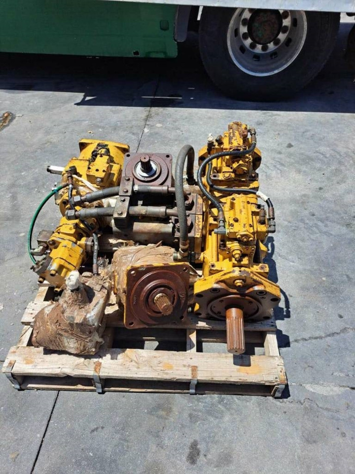 HYDRAULIC PUMPS AND ROTATION HYDROMOTOR FOR CAT 38 - Hydraulic pump for Construction machinery: picture 3 HYDRAULIC PUMPS AND ROTATION HYDROMOTOR FOR CAT 38 - Hydraulic pump for Construction machinery: picture 3