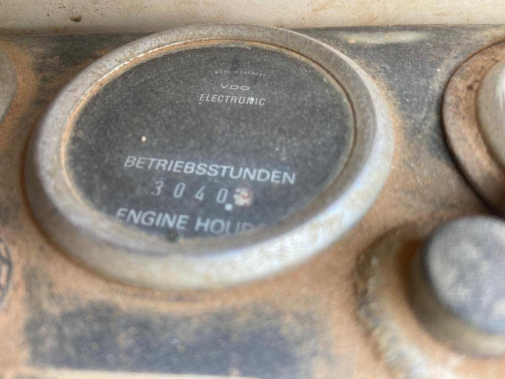 Wheel loader International 520A: picture 14