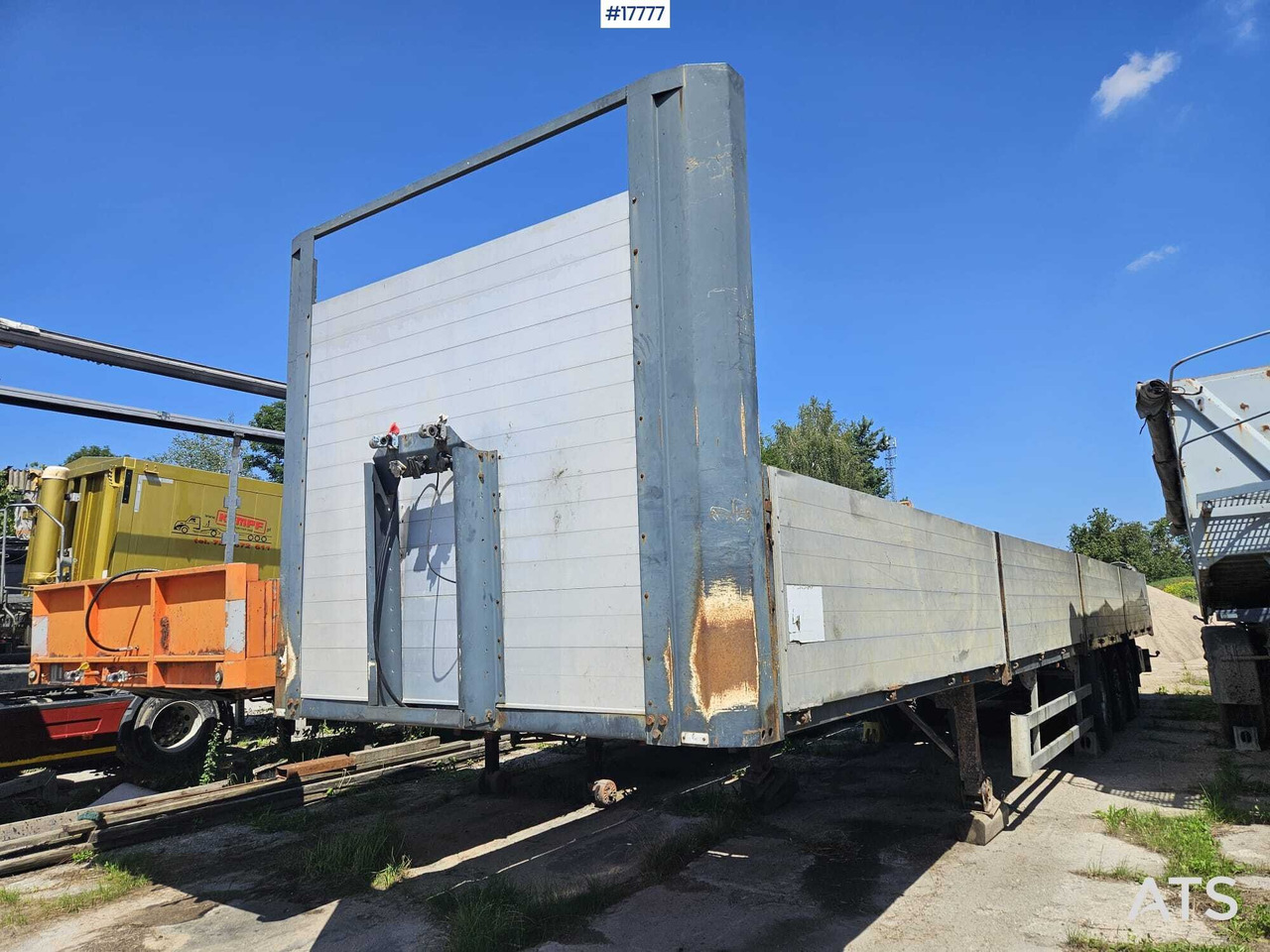 2008 Zaslaw D-651 - Dropside/ Flatbed semi-trailer: picture 1 2008 Zaslaw D-651 - Dropside/ Flatbed semi-trailer: picture 1