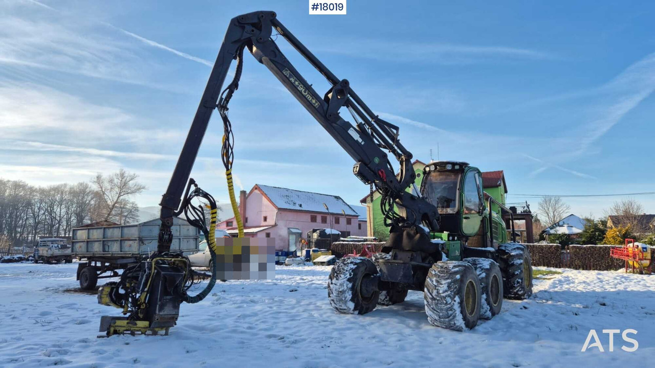 John Deere 1270E harvester (2009) - Forestry harvester: picture 4 John Deere 1270E harvester (2009) - Forestry harvester: picture 4