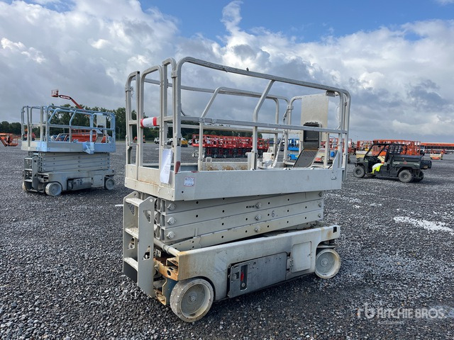 2008 Genie GS-2646 Electric Scissor Lift - Scissor lift: picture 3 2008 Genie GS-2646 Electric Scissor Lift - Scissor lift: picture 3