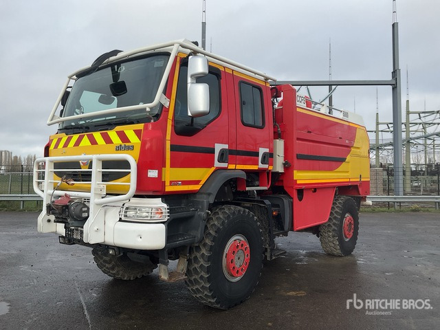 2008 Renault 410DXI CCFS 6000 4x4 Crew Cab Fire Truck - Fire truck: picture 2 2008 Renault 410DXI CCFS 6000 4x4 Crew Cab Fire Truck - Fire truck: picture 2