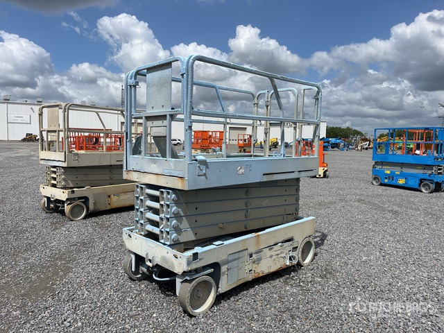 2015 Genie GS-3246 Electric Scissor Lift - Scissor lift: picture 2 2015 Genie GS-3246 Electric Scissor Lift - Scissor lift: picture 2