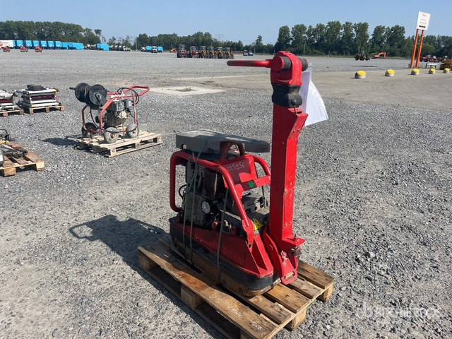 2016 Wacker Neuson DPU4545 Vibratory Plate Compactor - Vibroplate: picture 4 2016 Wacker Neuson DPU4545 Vibratory Plate Compactor - Vibroplate: picture 4