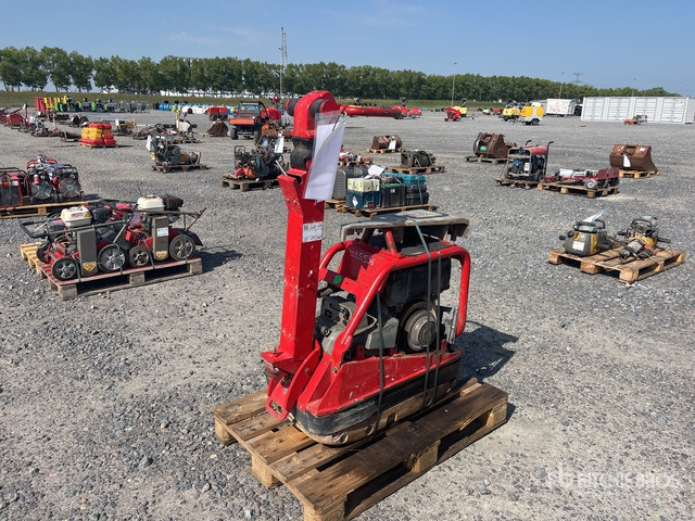 2016 Wacker Neuson DPU4545 Vibratory Plate Compactor - Vibroplate: picture 3 2016 Wacker Neuson DPU4545 Vibratory Plate Compactor - Vibroplate: picture 3