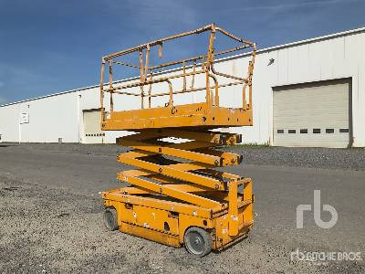 HAULOTTE COMPACT 10 Electric - Scissor lift: picture 2 HAULOTTE COMPACT 10 Electric - Scissor lift: picture 2