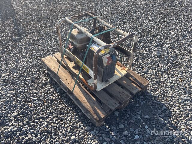 Sdmo R7.5T Generator Set - Generator set: picture 2 Sdmo R7.5T Generator Set - Generator set: picture 2