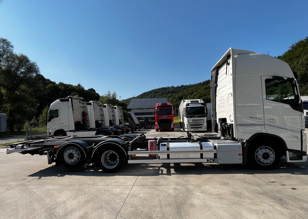 Volvo FH500 BDF 6x2 // Dolny zaczep // Euro 6 motor ! // New Face // XXL Cab // - Cab chassis truck: picture 4 Volvo FH500 BDF 6x2 // Dolny zaczep // Euro 6 motor ! // New Face // XXL Cab // - Cab chassis truck: picture 4