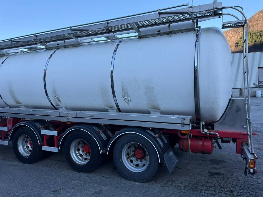 Annet Schrader tank trailer 32 m2 - Tanker semi-trailer: picture 5 Annet Schrader tank trailer 32 m2 - Tanker semi-trailer: picture 5