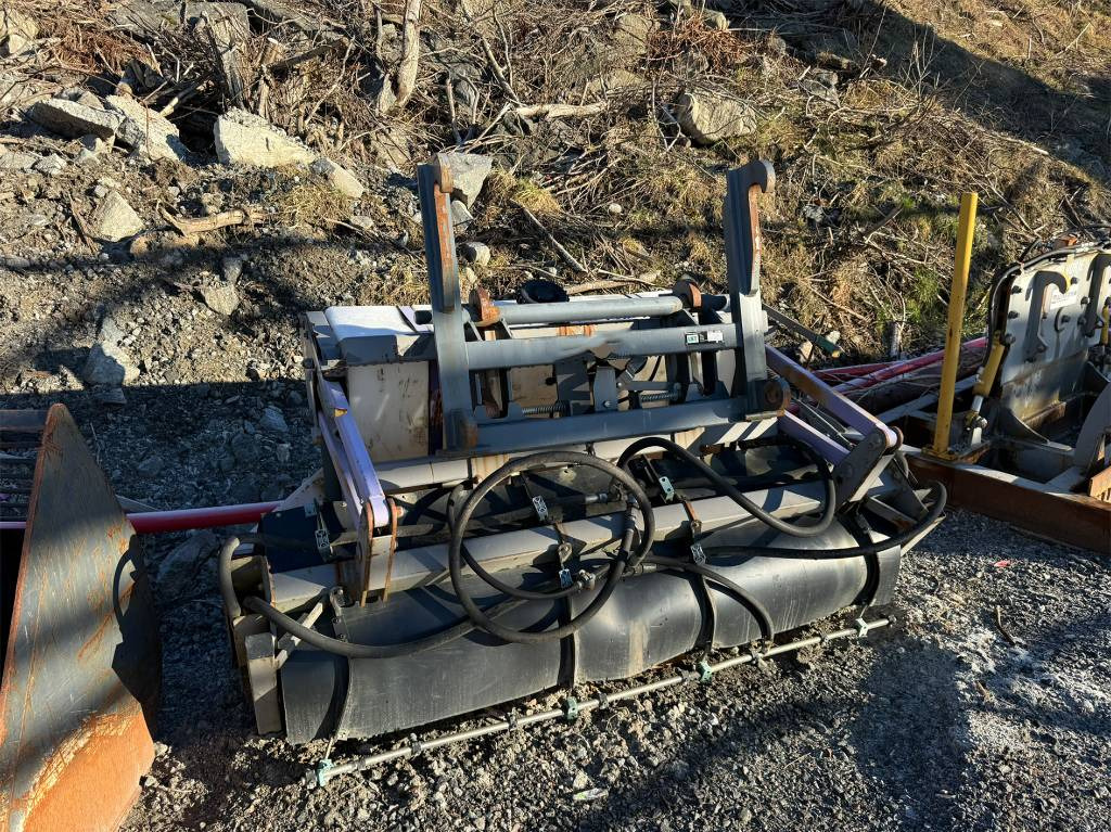 Holms 300 - 2,2/2000 - Broom: picture 2 Holms 300 - 2,2/2000 - Broom: picture 2