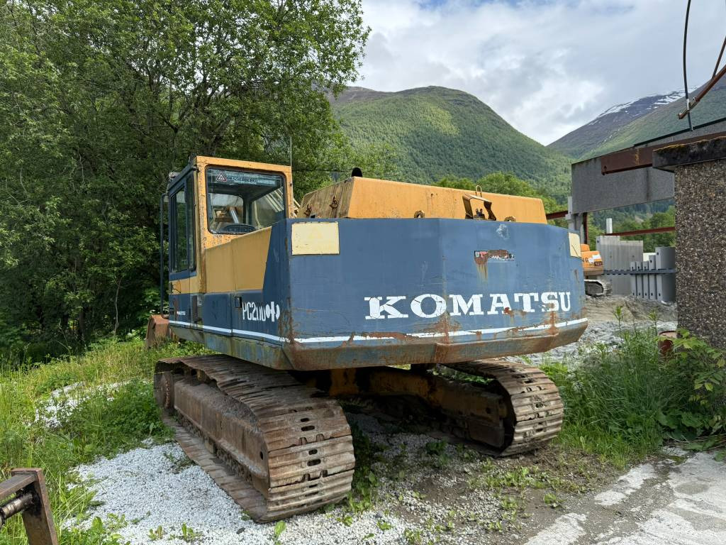 Komatsu PC 200-3 - Crawler excavator: picture 2 Komatsu PC 200-3 - Crawler excavator: picture 2