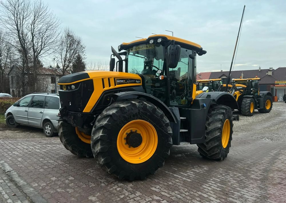 JCB 4220 - Farm tractor: picture 1 JCB 4220 - Farm tractor: picture 1