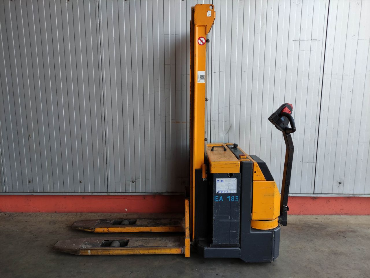 Jungheinrich EJC A12.5 G - Stacker: picture 1 Jungheinrich EJC A12.5 G - Stacker: picture 1