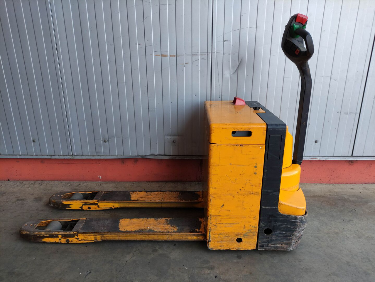 Jungheinrich ELE16G - Pallet truck: picture 1 Jungheinrich ELE16G - Pallet truck: picture 1