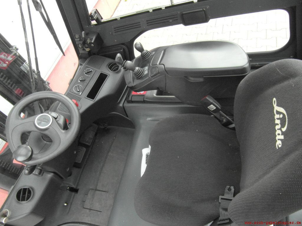 Linde E30-01-387 - Electric forklift: picture 5 Linde E30-01-387 - Electric forklift: picture 5