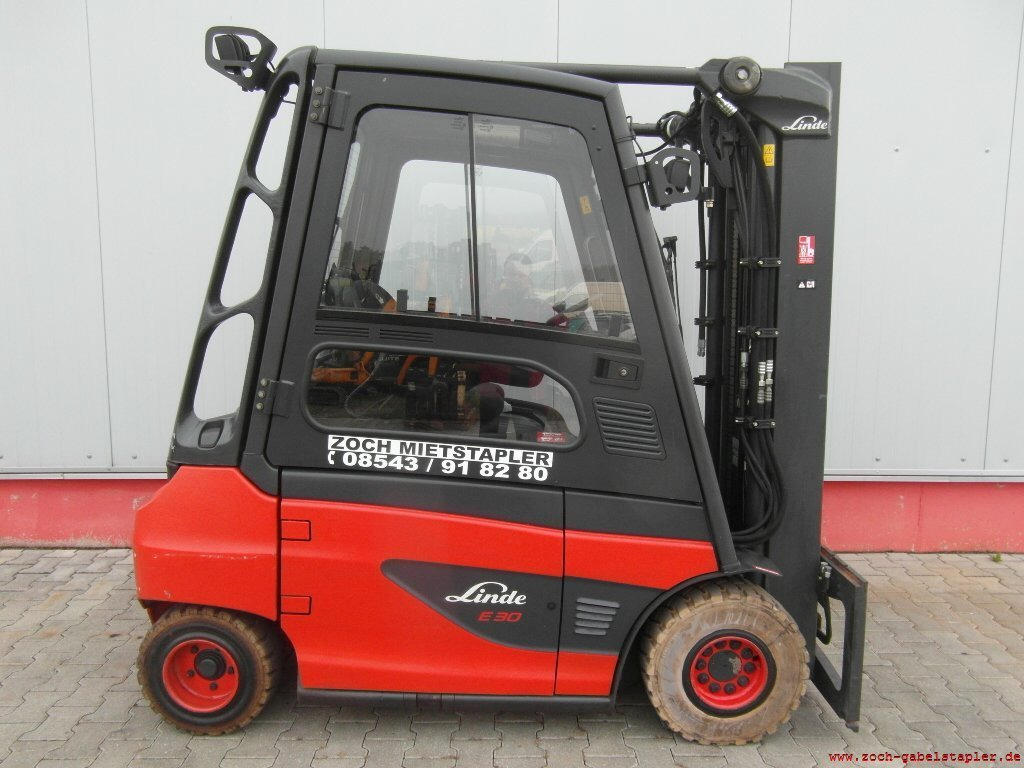 Linde E30-01-387 - Electric forklift: picture 2 Linde E30-01-387 - Electric forklift: picture 2