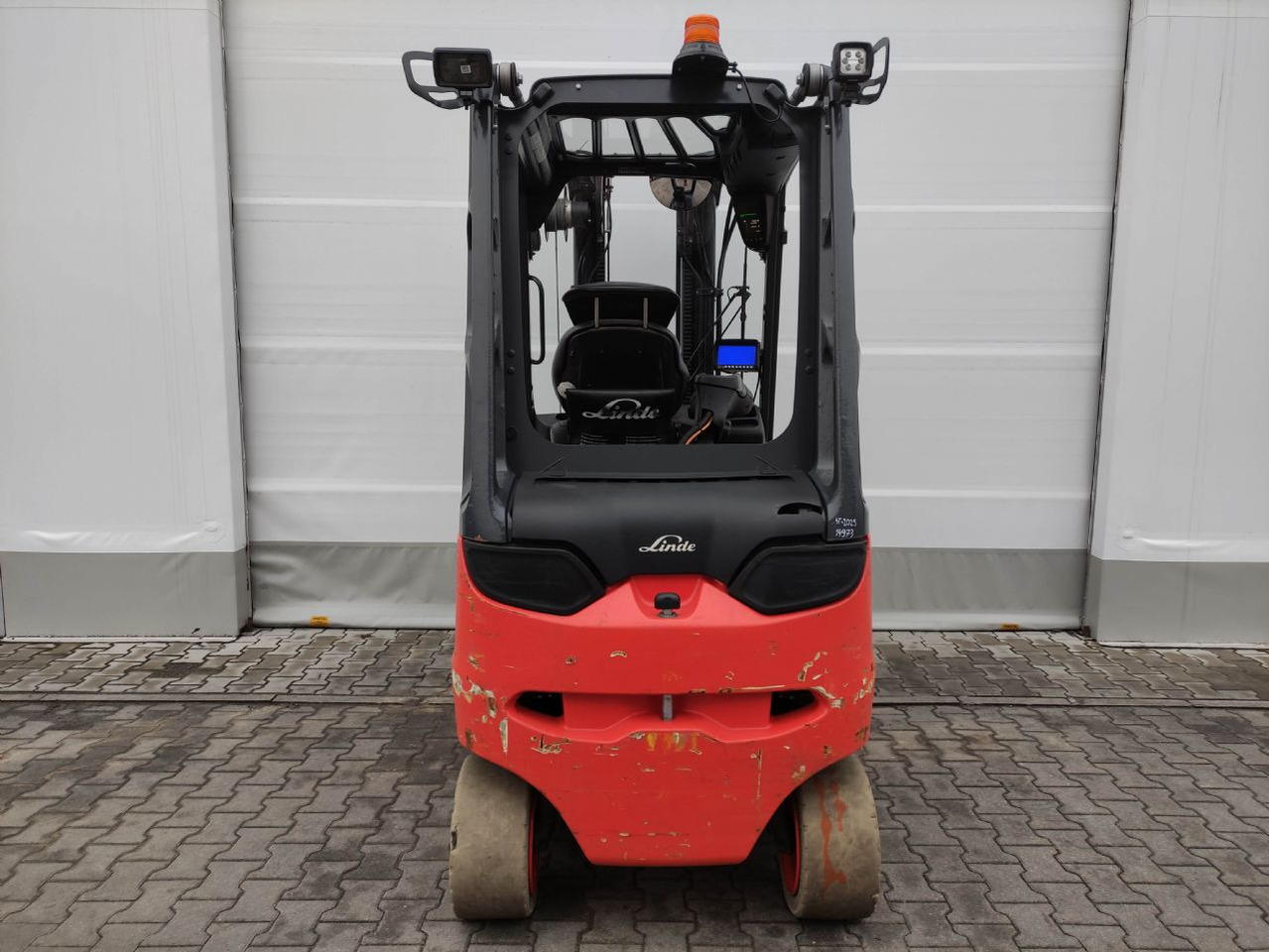 Linde E35HL-01-387 - Electric forklift: picture 4 Linde E35HL-01-387 - Electric forklift: picture 4