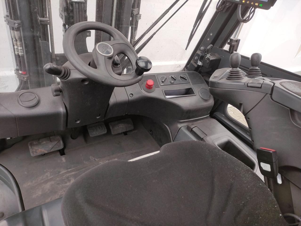 Linde E45HL-01-/600-388 - Electric forklift: picture 5 Linde E45HL-01-/600-388 - Electric forklift: picture 5