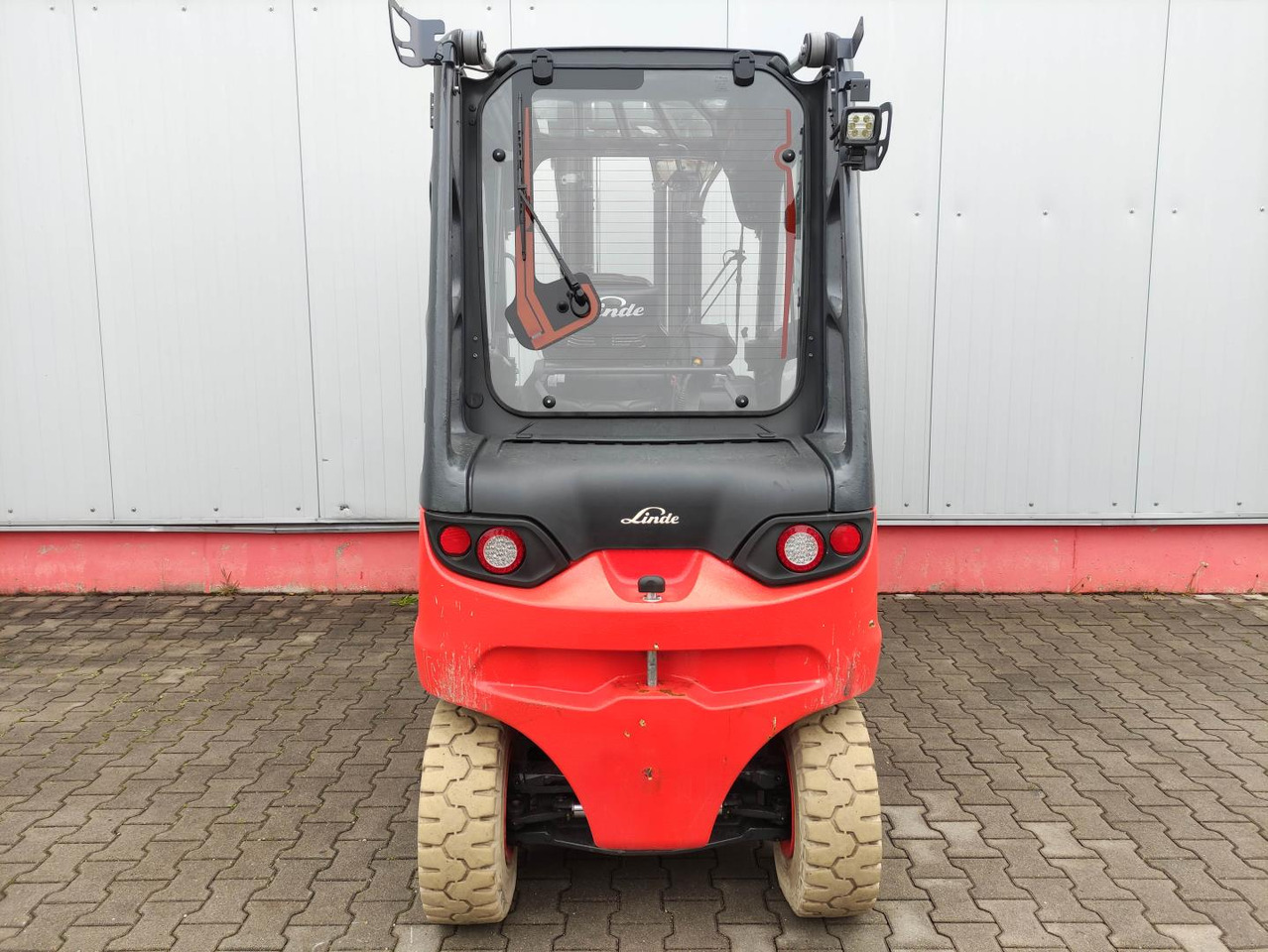 Linde E50HL-01-388 - Electric forklift: picture 3 Linde E50HL-01-388 - Electric forklift: picture 3