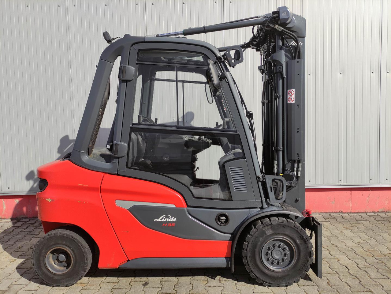Linde H35-01-120 - Diesel forklift: picture 2 Linde H35-01-120 - Diesel forklift: picture 2