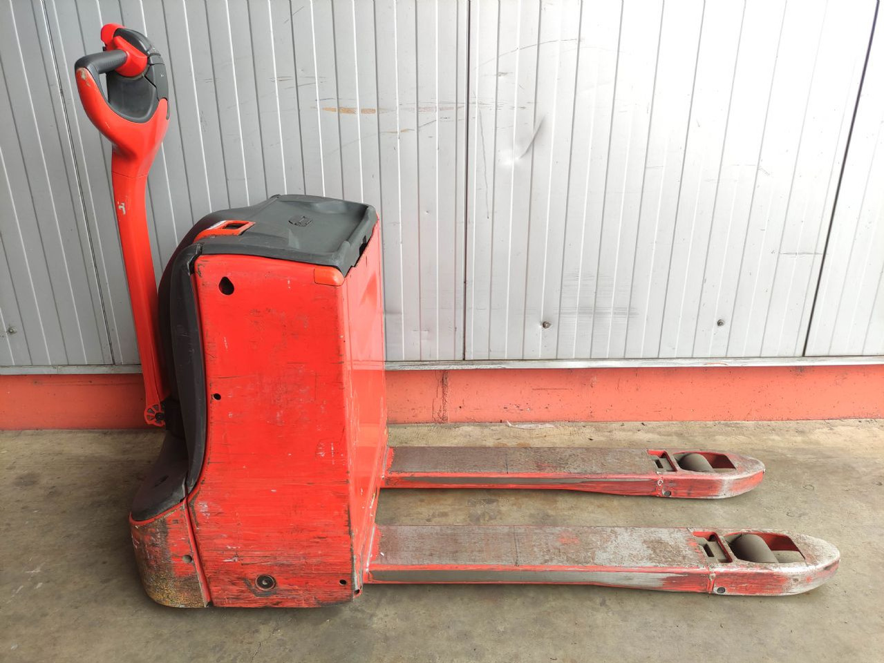 Linde T16-1152 - Pallet truck: picture 2 Linde T16-1152 - Pallet truck: picture 2