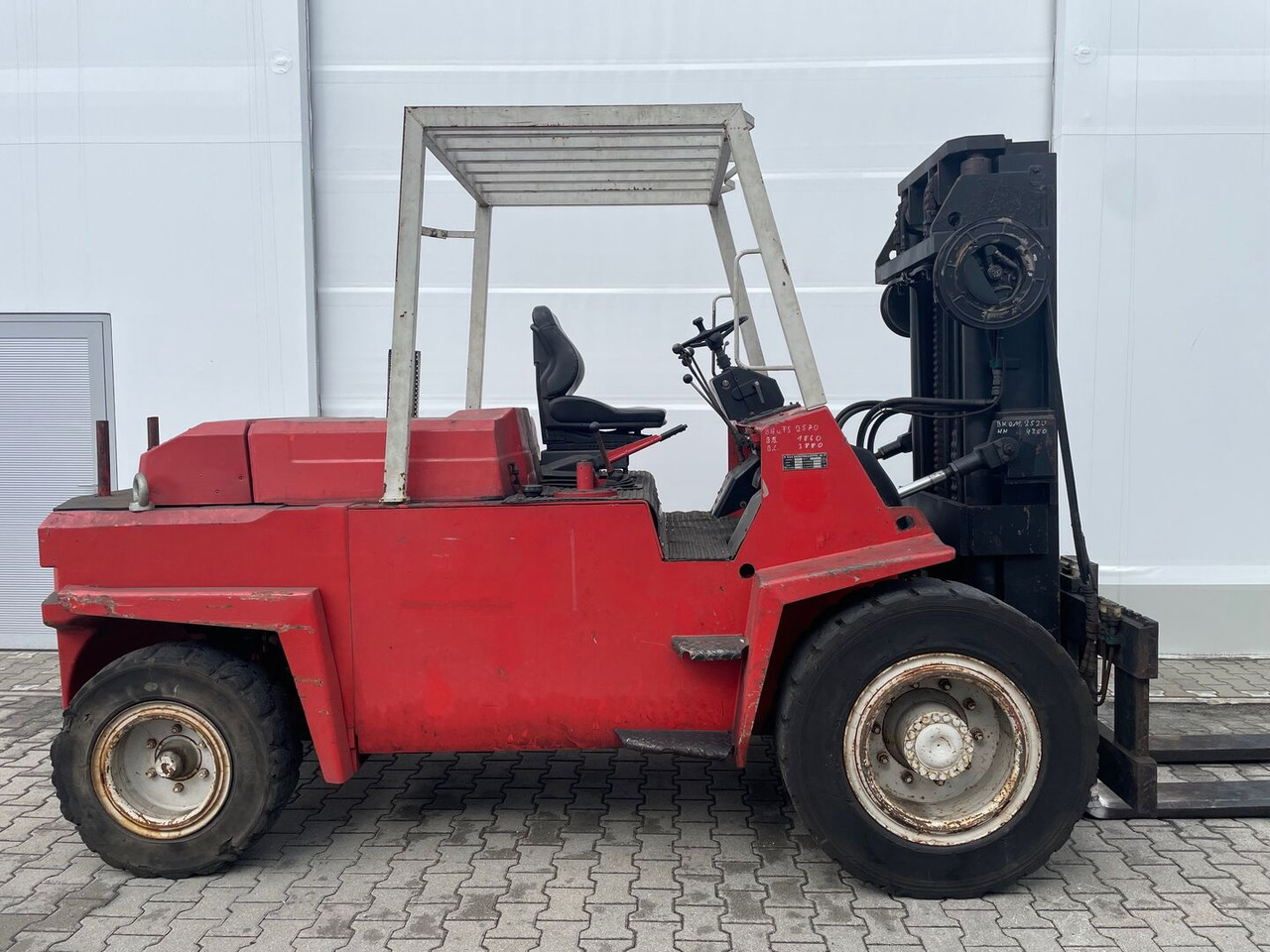 O&K V80 - Diesel forklift: picture 2 O&K V80 - Diesel forklift: picture 2
