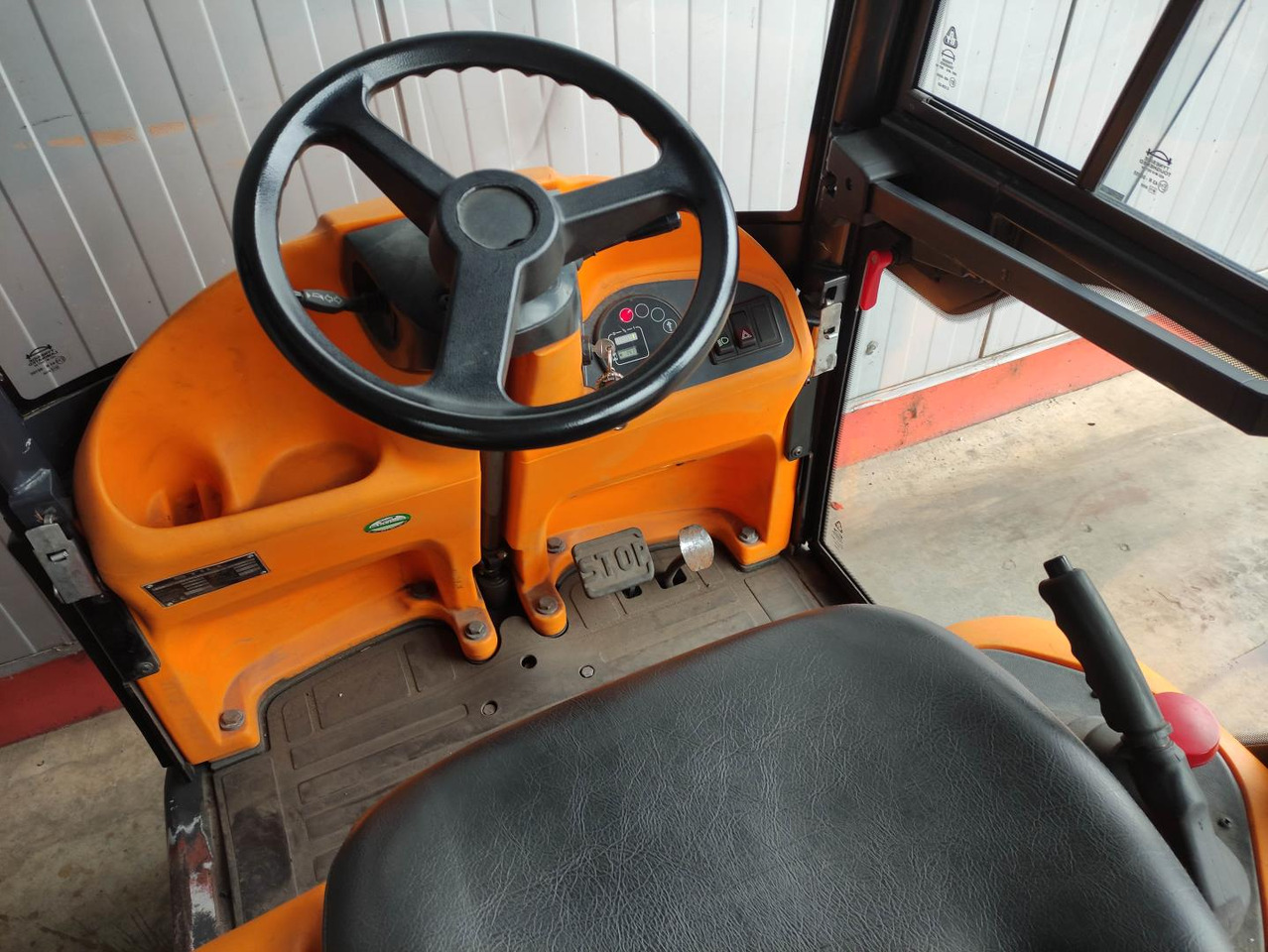 Still R06-06 - Tow tractor: picture 5 Still R06-06 - Tow tractor: picture 5