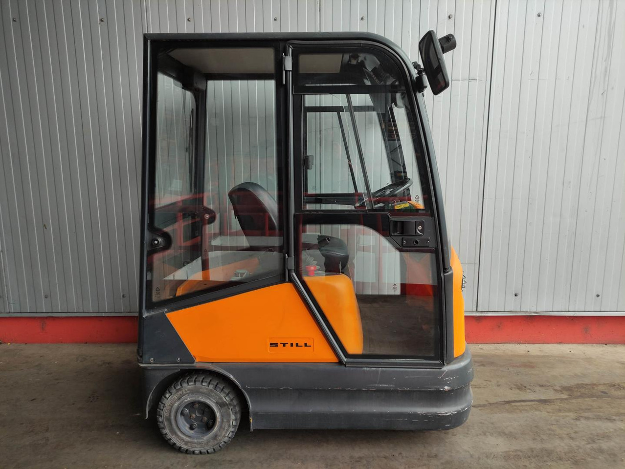 Still R06-06 - Tow tractor: picture 2 Still R06-06 - Tow tractor: picture 2