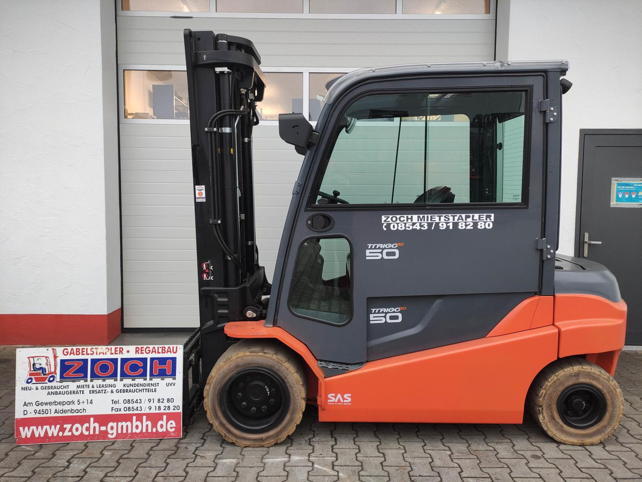 Toyota 8FBMT50 - Electric forklift: picture 1 Toyota 8FBMT50 - Electric forklift: picture 1