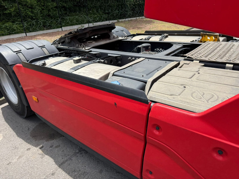 Renault T520 HIGH FULL SPOILER, STEEL/AIR, 2 TANKS, 2 BEDS, FRIGO - Tractor truck: picture 4 Renault T520 HIGH FULL SPOILER, STEEL/AIR, 2 TANKS, 2 BEDS, FRIGO - Tractor truck: picture 4