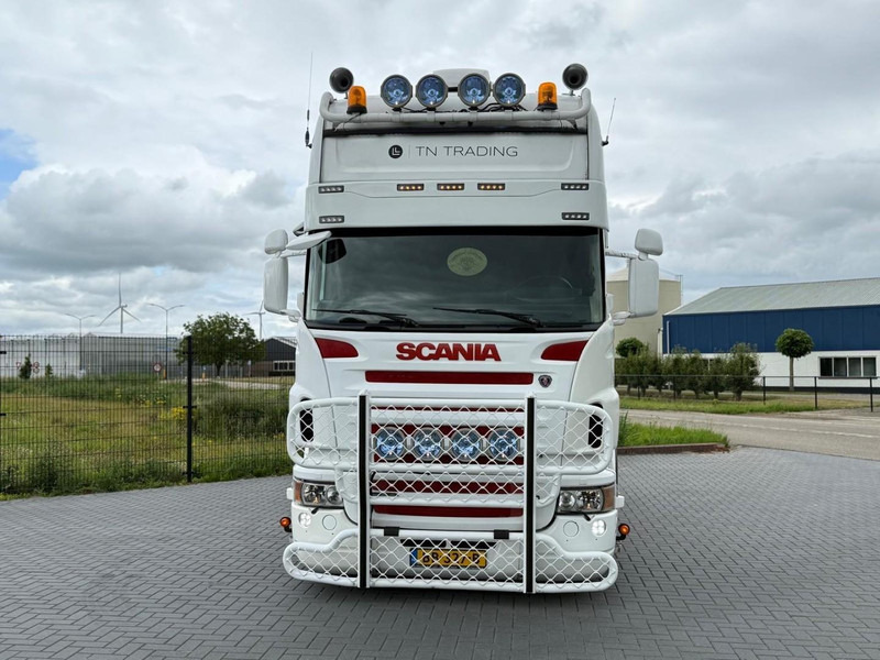 Scania R 560 SHOW TRUCK, RETARDER, LEATHER, I-PARK, TOP. - Tractor truck: picture 2 Scania R 560 SHOW TRUCK, RETARDER, LEATHER, I-PARK, TOP. - Tractor truck: picture 2