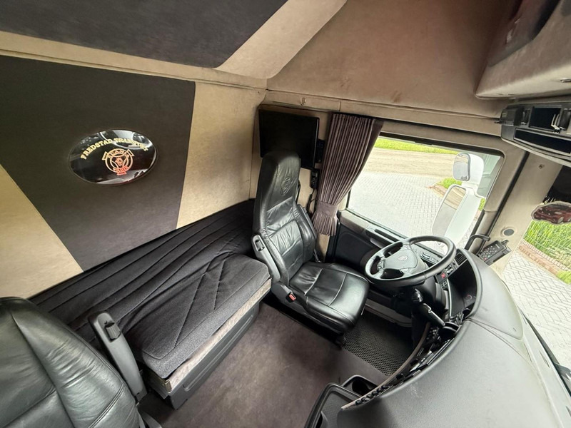 Scania R 560 SHOW TRUCK, RETARDER, LEATHER, I-PARK, TOP. leasing Scania R 560 SHOW TRUCK, RETARDER, LEATHER, I-PARK, TOP.: picture 20 Scania R 560 SHOW TRUCK, RETARDER, LEATHER, I-PARK, TOP. leasing Scania R 560 SHOW TRUCK, RETARDER, LEATHER, I-PARK, TOP.: picture 20