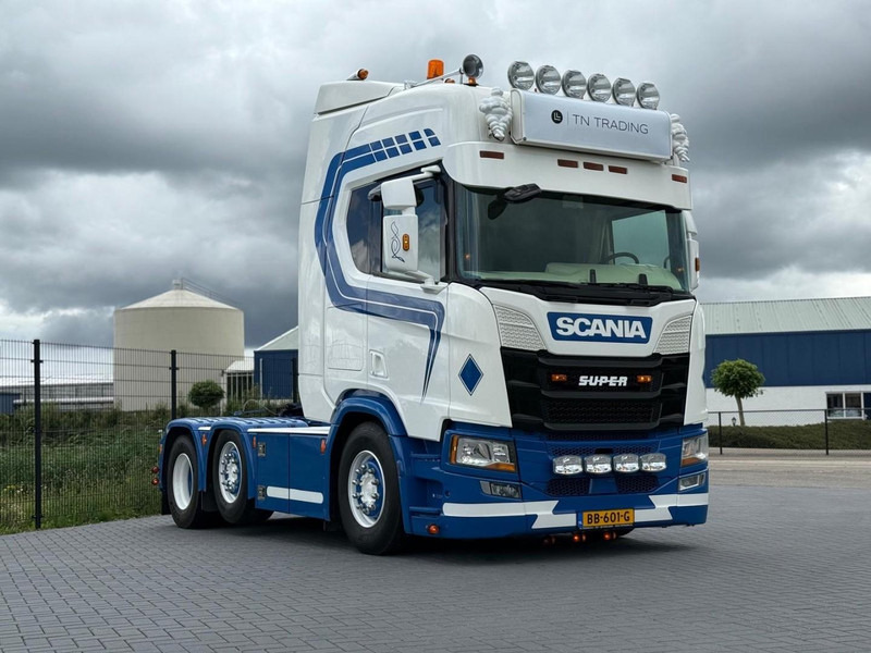Scania R450 SHOW TRUCK, INTERIOR, STEERING, RETARDER, 570.000 KM. - Tractor truck: picture 1 Scania R450 SHOW TRUCK, INTERIOR, STEERING, RETARDER, 570.000 KM. - Tractor truck: picture 1