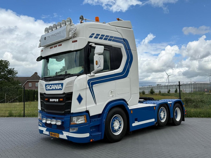Scania R450 SHOW TRUCK, INTERIOR, STEERING, RETARDER, 570.000 KM. - Tractor truck: picture 3 Scania R450 SHOW TRUCK, INTERIOR, STEERING, RETARDER, 570.000 KM. - Tractor truck: picture 3