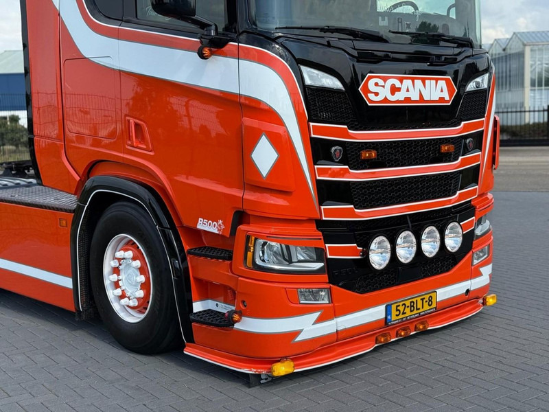 Scania R500 SHOWTRUCK, VOLLUCHT, PTO/HYDRAULIEK, RETARDER, 6X2/4. - Tractor truck: picture 2 Scania R500 SHOWTRUCK, VOLLUCHT, PTO/HYDRAULIEK, RETARDER, 6X2/4. - Tractor truck: picture 2