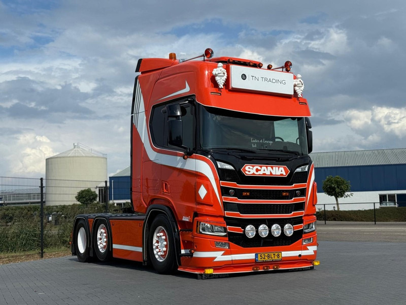 Scania R500 SHOWTRUCK, VOLLUCHT, PTO/HYDRAULIEK, RETARDER, 6X2/4. - Tractor truck: picture 1 Scania R500 SHOWTRUCK, VOLLUCHT, PTO/HYDRAULIEK, RETARDER, 6X2/4. - Tractor truck: picture 1
