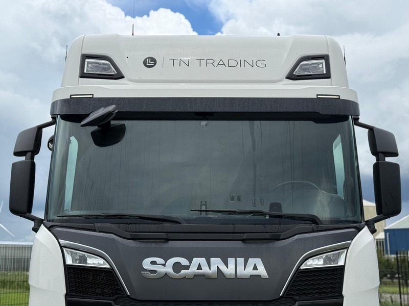 Scania R520A6X2/4NB 6X2/4, LEATHER, RETARDER, 2X TANK, TOP. - Tractor truck: picture 5 Scania R520A6X2/4NB 6X2/4, LEATHER, RETARDER, 2X TANK, TOP. - Tractor truck: picture 5