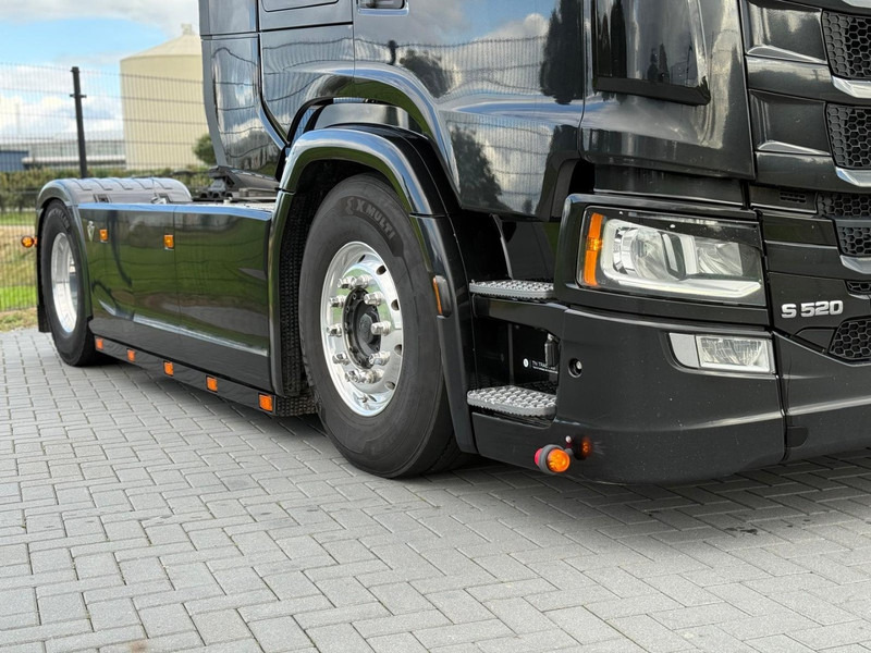 Scania S520 V8 NGS EURO 6D, VOLLUCHT, RETARDER, 6 PUNTS LUCHTVERING, LEER, ALCOA. - Tractor truck: picture 3 Scania S520 V8 NGS EURO 6D, VOLLUCHT, RETARDER, 6 PUNTS LUCHTVERING, LEER, ALCOA. - Tractor truck: picture 3
