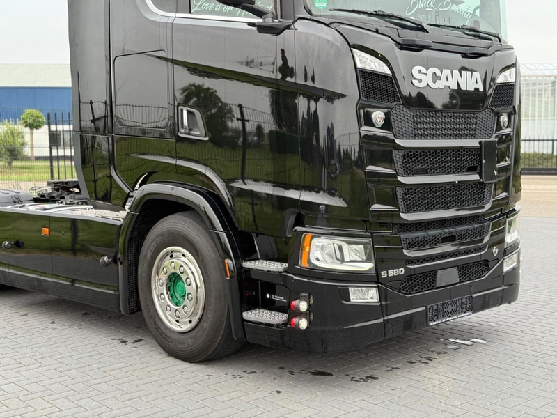 Scania S580 V8 NGS RETARDER, LEATHER, 2X TANK, TOP CONDITION! - Tractor truck: picture 3 Scania S580 V8 NGS RETARDER, LEATHER, 2X TANK, TOP CONDITION! - Tractor truck: picture 3